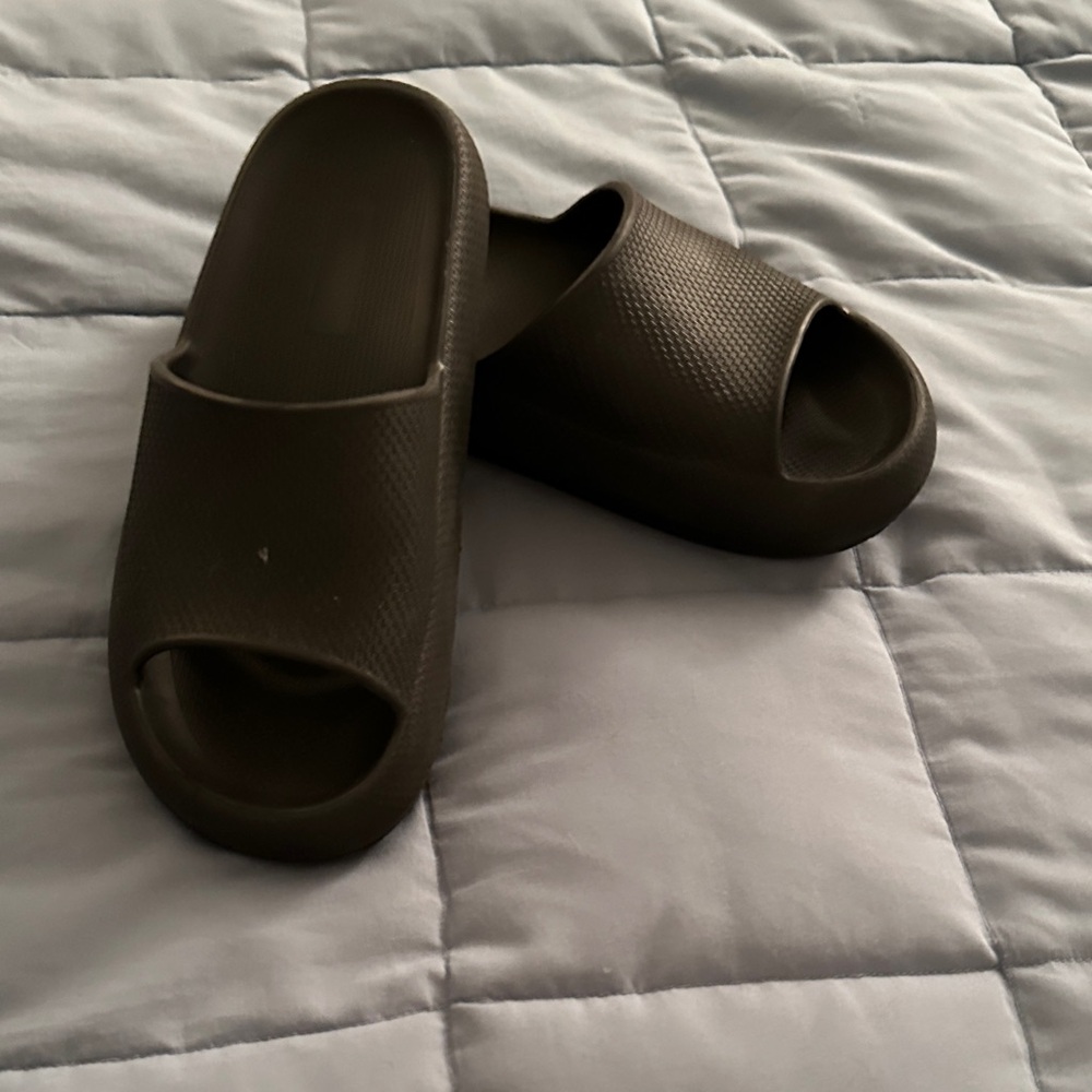 Black Slide Sandals Sz 7